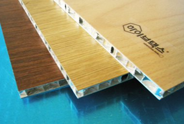 Aluminum Honeycomb Panel Hivetecks® / Wood veneer laminated Honeycomb Panel